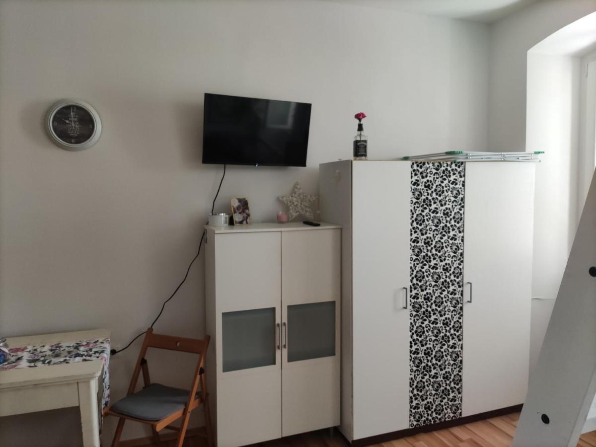 Studio Apartment Kontiki Rijeka Exteriör bild