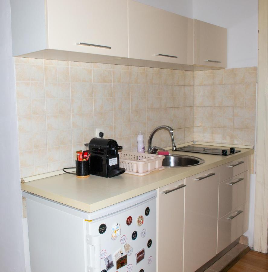 Studio Apartment Kontiki Rijeka Exteriör bild