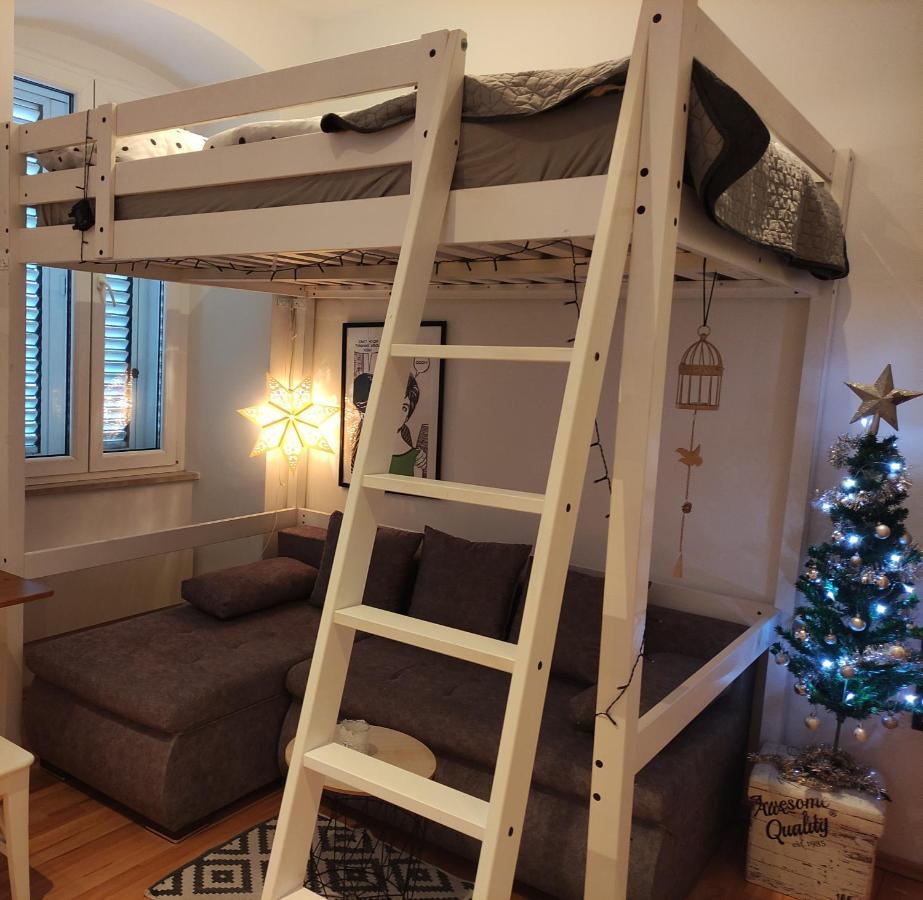 Studio Apartment Kontiki Rijeka Exteriör bild